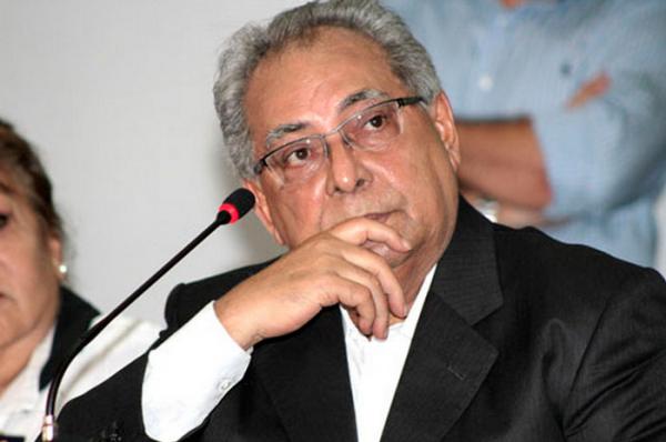 Josué Filho e Ari Moutinho serão relatores das contas de Amazonino e Arthur  Josué Filho e Ari Moutinho serão relatores das contas de Amazonino e Arthur