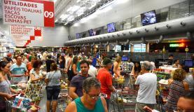 Vendas nos supermercados cresceram 1,25% no ano passado Vendas nos supermercados cresceram 1,25% no ano passado