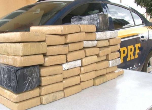 PRF apreende 88 quilos de cocaína que iriam para o Complexo do Alemão PRF apreende 88 quilos de cocaína que iriam para o Complexo do Alemão