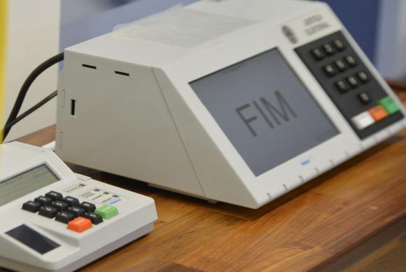 Justiça Eleitoral quer permitir auditoria nas urnas no dia da votação Justiça Eleitoral quer permitir auditoria nas urnas no dia da votação