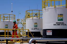 Gasolina e diesel nas refinarias sofrem novo reajuste, segundo a Petrobras Gasolina e diesel nas refinarias sofrem novo reajuste, segundo a Petrobras