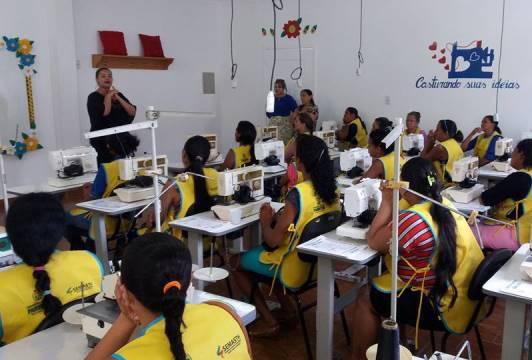 Semasth abre mais turma de qualificação profissional em corte e costura Semasth abre mais turma de qualificação profissional em corte e costura