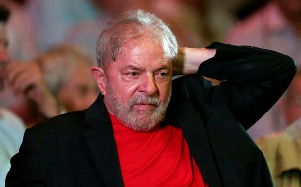 Lula tem prisão decretada e justiça pede sua apresentação em 24 horas