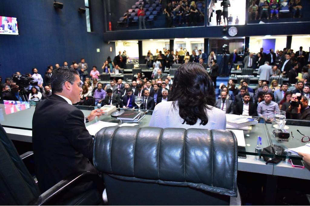 Aprovação de PL que beneficia delegados do Amazonas recebeu apoio de David Almeida Aprovação de PL que beneficia delegados do Amazonas recebeu apoio de David Almeida
