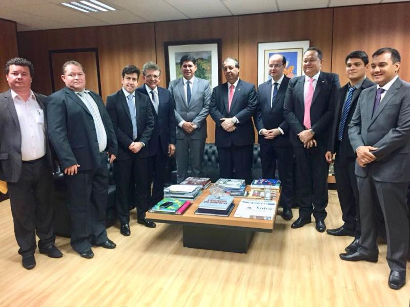 Bi Garcia vai ao Rio de Janeiro e Brasília agilizar investimentos para Parintins Bi Garcia vai ao Rio de Janeiro e Brasília agilizar investimentos para Parintins