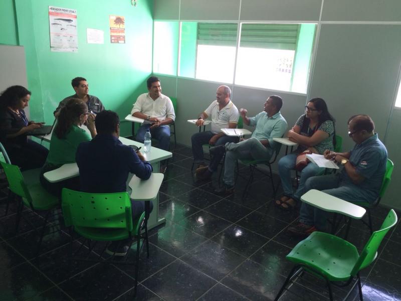 Entidades discutem agenda do Cadastro Ambiental Rural (CAR) em Parintins Entidades discutem agenda do Cadastro Ambiental Rural (CAR) em Parintins