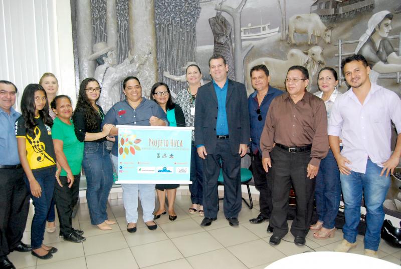 Basa patrocina projeto de produção orgânica em canteiros de quintais urbanos de Parintins