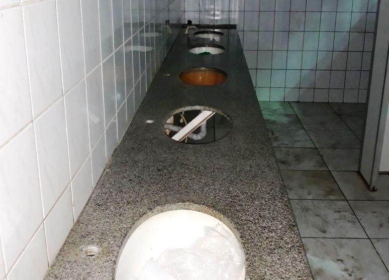 Ginásio Elias Assayag sofre vandalismo de desocupados durantes os Jogos Escolas de Parintins Ginásio Elias Assayag sofre vandalismo de desocupados durantes os Jogos Escolas de Parintins