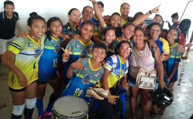 Escola Geny Bentes é campeã do futsal infantil feminino no JEP’s e representará Parintins no Polo III Escola Geny Bentes é campeã do futsal infantil feminino no JEP’s e representará Parintins no Polo III