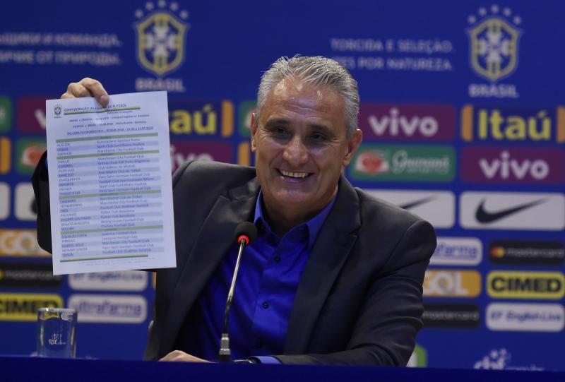 Tite fecha escalação e anuncia os 23 convocados para a Copa do Mundo Tite fecha escalação e anuncia os 23 convocados para a Copa do Mundo