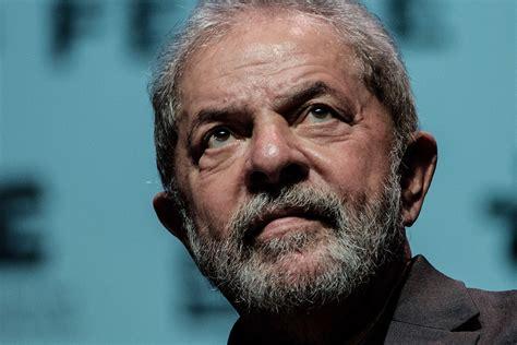 Decisão retira benefícios do ex-presidente Lula, preso em Curitiba