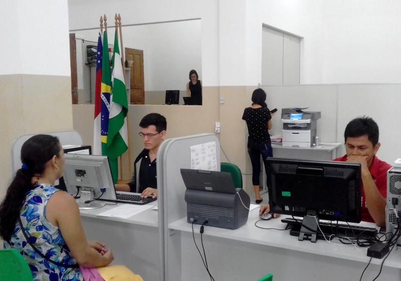 Defensoria Pública do Amazonas realiza mutirão em parceria com a Prefeitura Defensoria Pública do Amazonas realiza mutirão em parceria com a Prefeitura