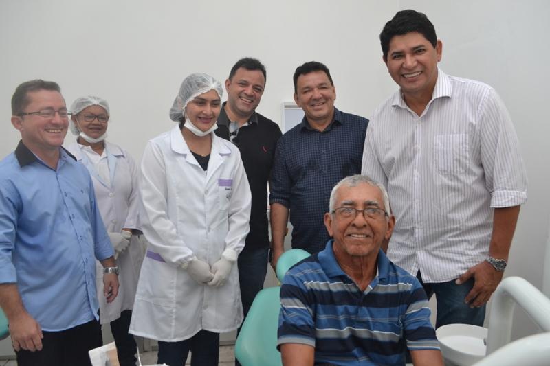 CEO de Parintins entrega mais de mil próteses em menos de um ano após reativado CEO de Parintins entrega mais de mil próteses em menos de um ano após reativado