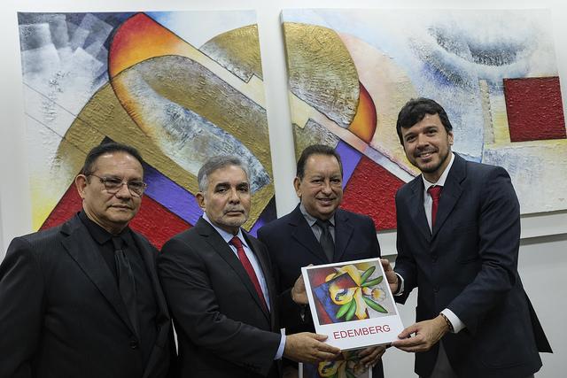 Obra de artista plástico parintinense ganha espaço na sede do Tribunal de Justiça do Amazonas  Obra de artista plástico parintinense ganha espaço na sede do Tribunal de Justiça do Amazonas