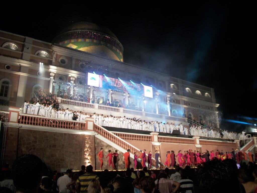 Amazonino Mendes destaca projeto de popularização da ópera no Amazonas