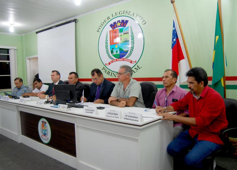 Audiência pública  na Câmara de Parintins discute inadimplência de agricultores 