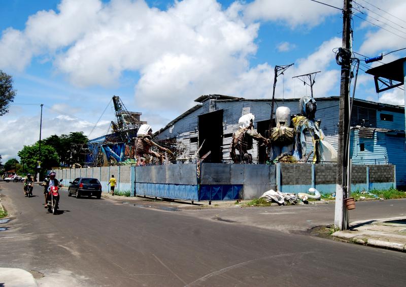 Copacabana suspende leilão do galpão do Caprichoso para diretoria ter mais tempo de negociar dívida