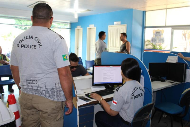 Polícia Civil instala posto da DECCT e inicia plantões na 3ª DIP do município Polícia Civil instala posto da DECCT e inicia plantões na 3ª DIP do município