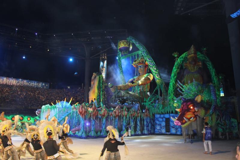 Caprichoso repete a dose na segunda noite e apresenta o tema “Encontros, um mosaico de saberes” Caprichoso repete a dose na segunda noite e apresenta o tema “Encontros, um mosaico de saberes”