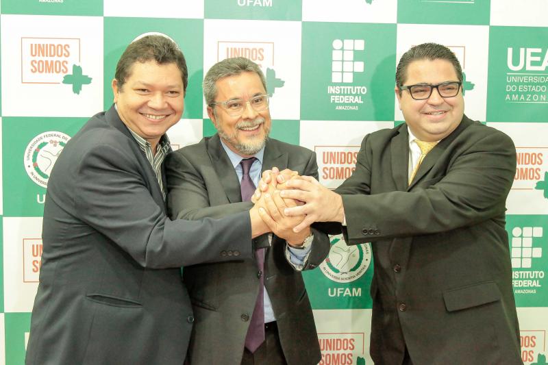 Universidades se unem para fomentar a graduação, a pesquisa e a extensão de forma conjunta Universidades se unem para fomentar a graduação, a pesquisa e a extensão de forma conjunta