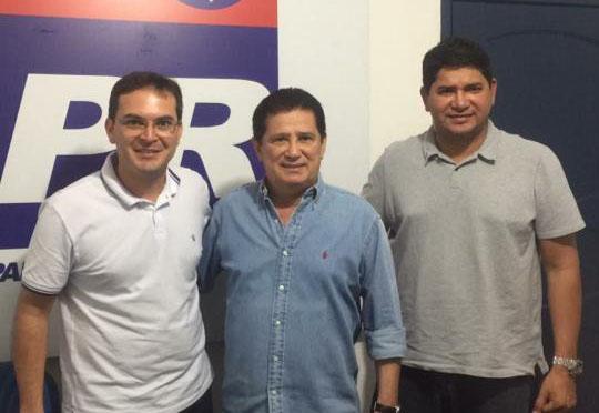 Grupo de Alfredo em Parintins aguarda orientação de Bi Garcia