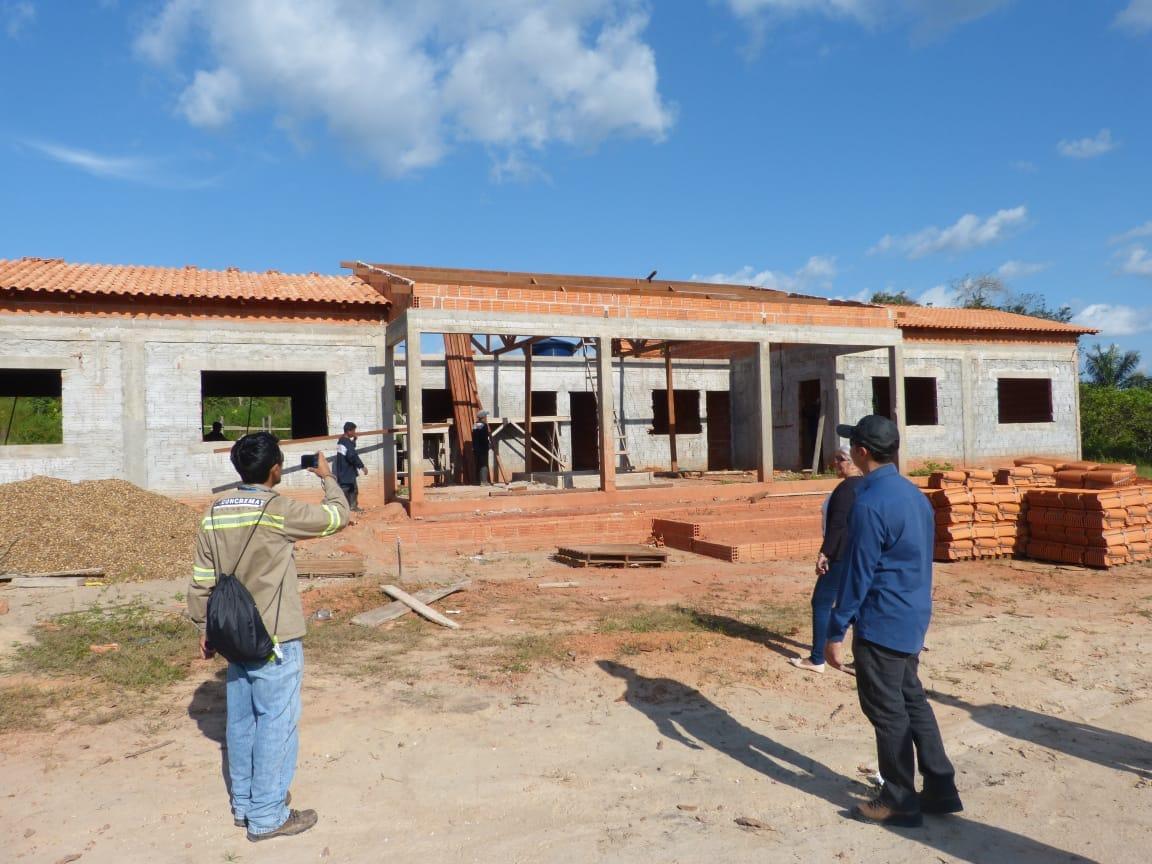 Técnicos do FNDE fiscalizam obras de escolas rurais em Parintins