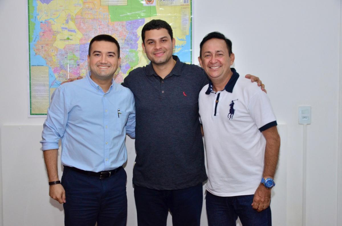 Candidato a deputado Saullo Vianna recebe adesão de dirigentes do Boi Caprichoso  