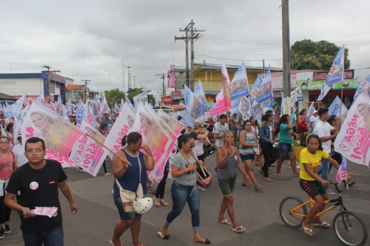 Bandeiraço e caminhada abre campanha de Omar em Parintins   