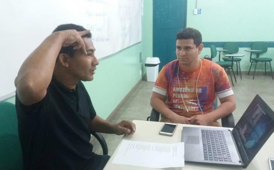 Mostra de Libras aborda universo das pessoas com deficiência auditiva Mostra de Libras aborda universo das pessoas com deficiência auditiva