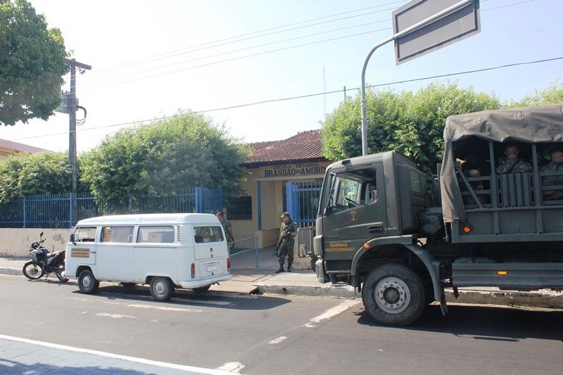 Cartório Eleitoral de Parintins prepara locais de votação para a eleição de domingo