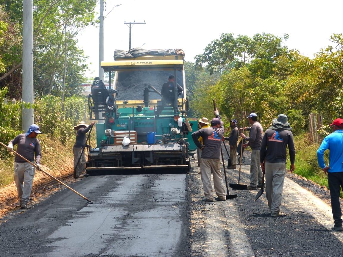Estrada do Vila Cristina recebe pavimentação asfáltica