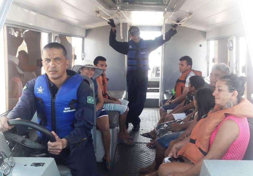 Marinha resgata embarcação à deriva no rio Amazonas