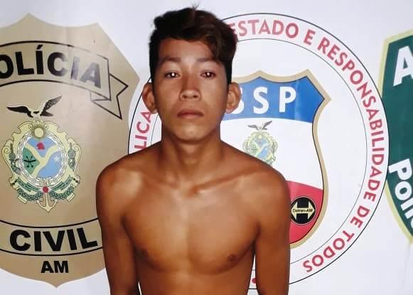 Em atitude suspeita foi preso com revólver simulacro e arma branca