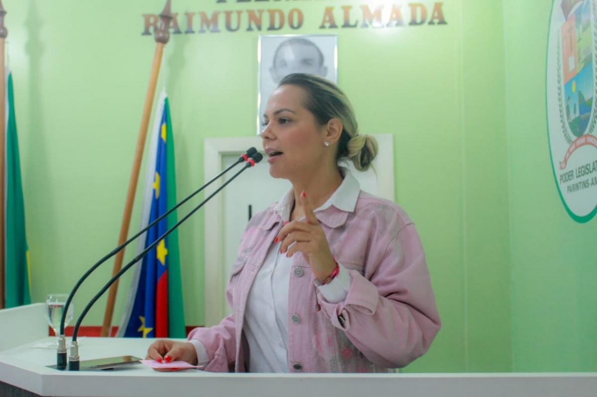 Nêga é contra implantação de estacionamento rotativo pago