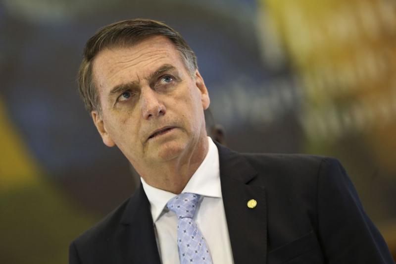 Contratos de publicidade da Caixa Econômica Federal serão revisados, diz Bolsonaro
