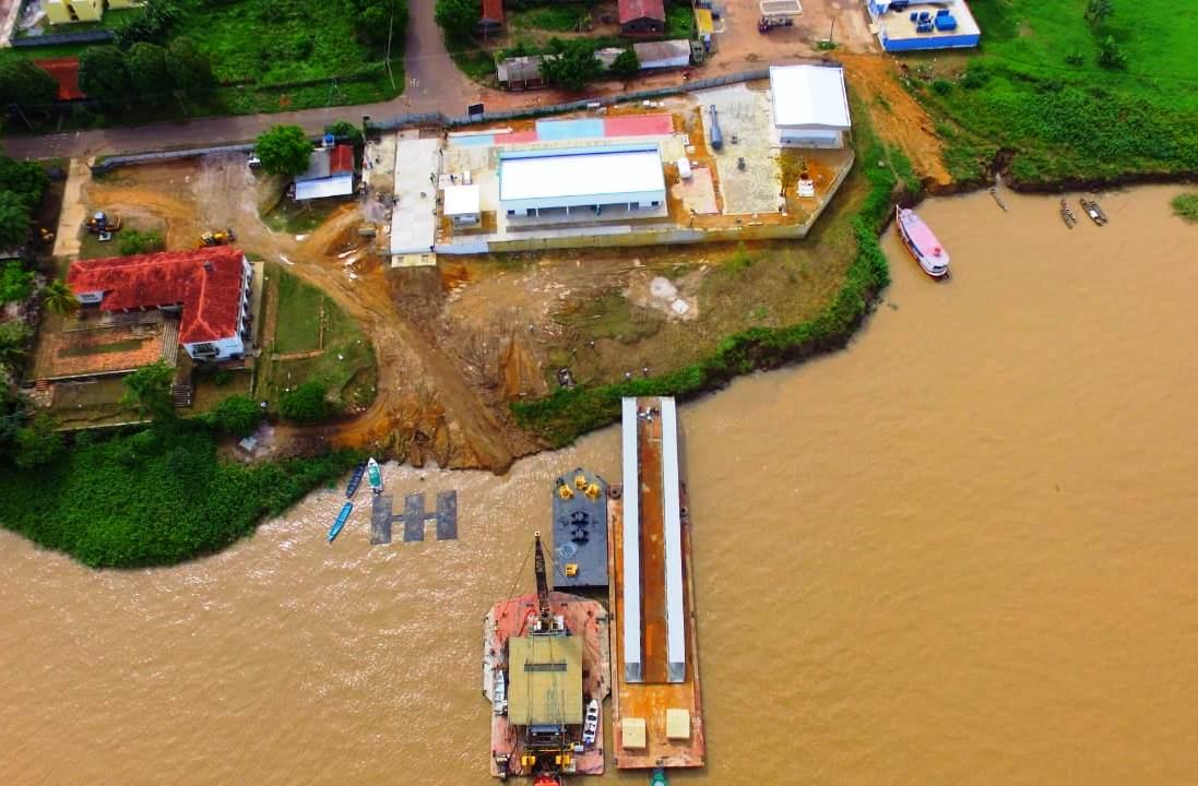 Estrutura naval do Porto de Vila Amazônia chega à Parintins