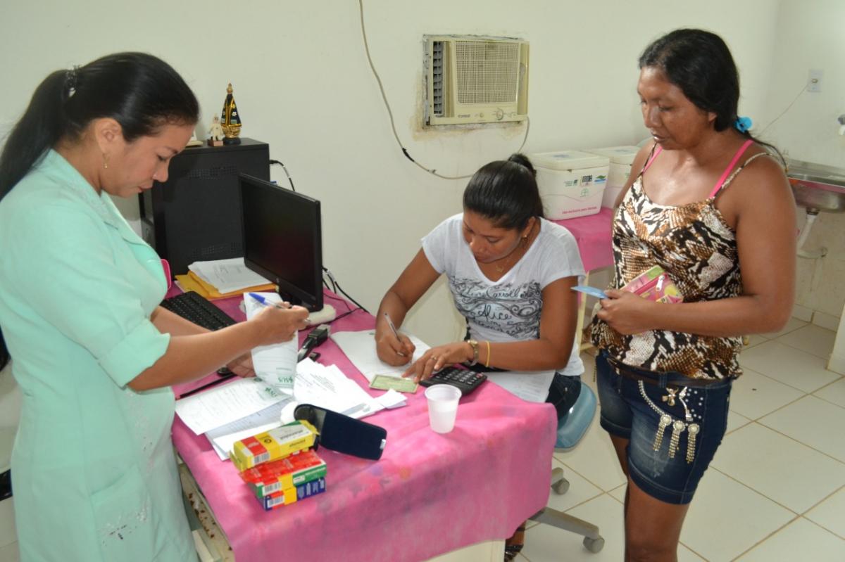 Profissionais da saúde em Parintins recebem 13º salário 