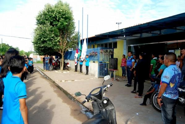 Escolas Luz do Saber e Claudemir Carvalho recebem manutenção