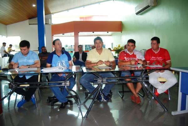 Caprichoso só vai debater regulamento após o término da validade do documento em vigência