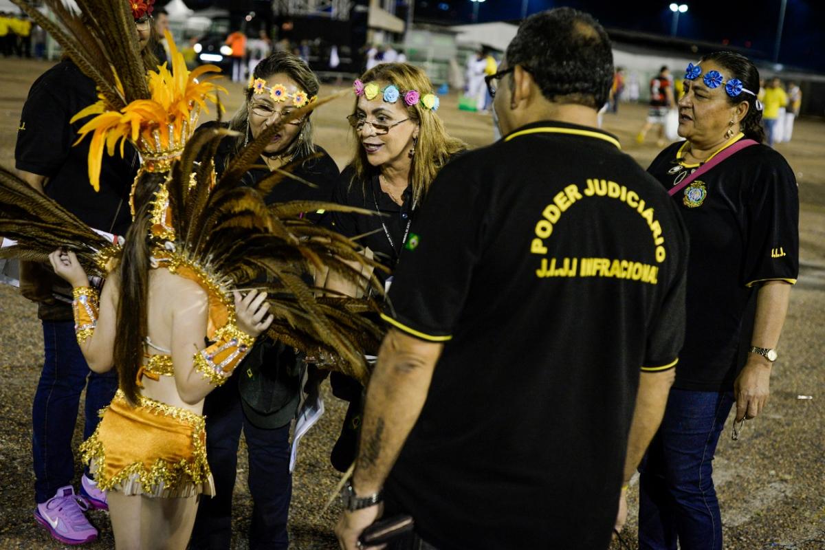 Justiça disciplina participação de crianças no carnaval de Manaus