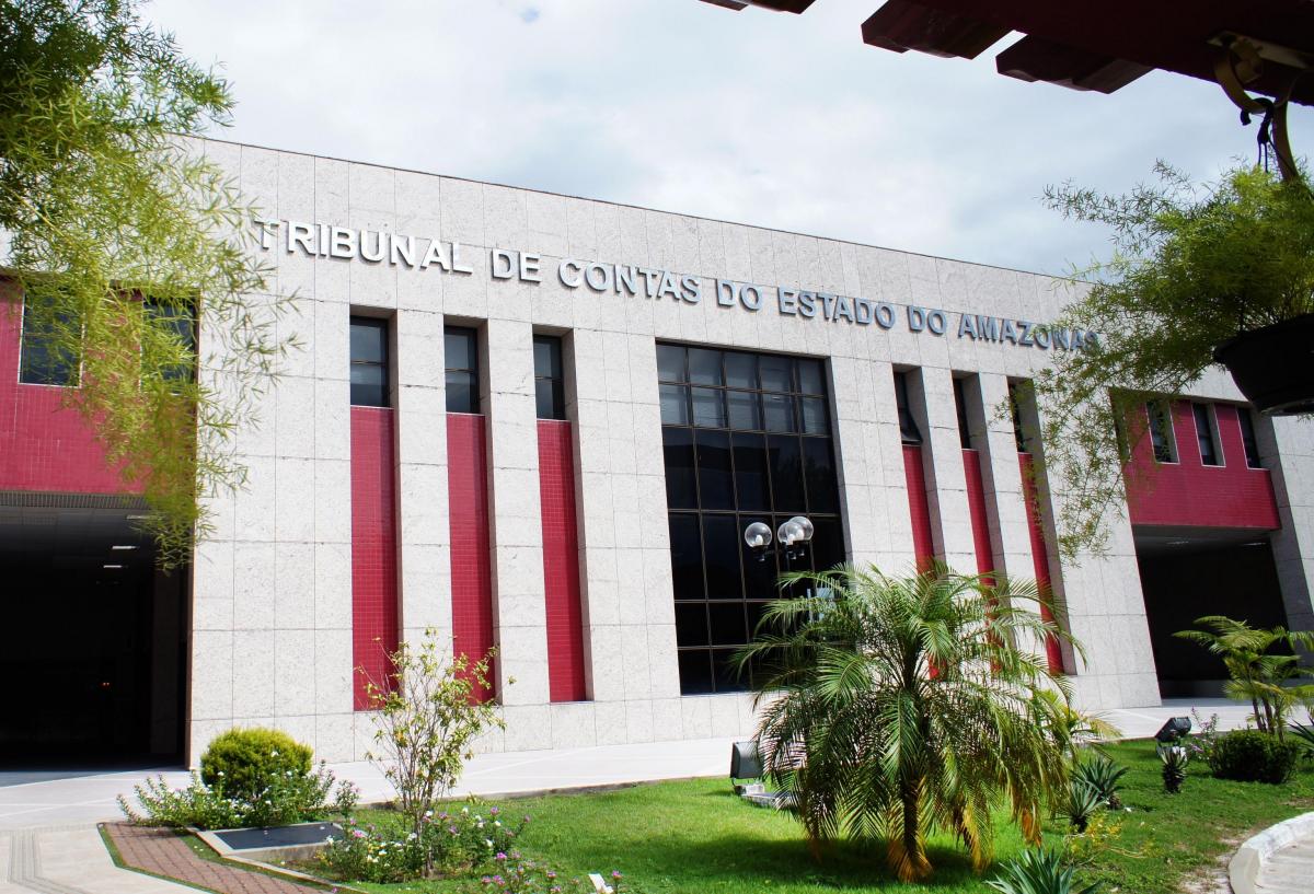 TCE-AM recebe certificado por desenvolver projetos na área ambiental