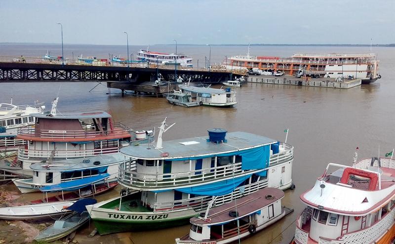 Porto de Parintins interditado após rompimento de elos de segurança na balsa de embarque e desembarque