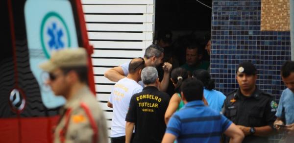 Adolescente mata dois colegas de aula e deixa quatro feridos dentro do colégio em Goiânia Adolescente mata dois colegas de aula e deixa quatro feridos dentro do colégio em Goiânia