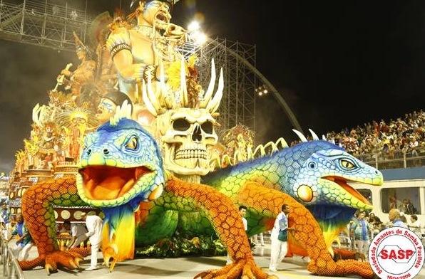 Alegoria do artista Antônio Cansanção dá show no Sambódromo do Anhembi Alegoria do artista Antônio Cansanção dá show no Sambódromo do Anhembi