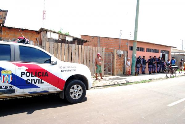 Aposentado encontrado morto dentro de casa na rua Fausto Bulcão