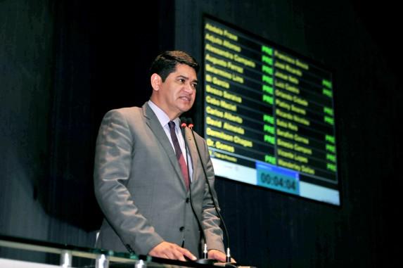 Bi Garcia diz ser contra a proposta de privatização da Eletrobrás Amazonas Energia