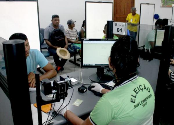 Cartório Eleitoral de Parintins retoma cadastramento biométrico  Cartório Eleitoral de Parintins retoma cadastramento biométrico