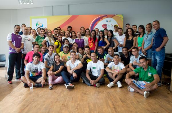 Comitê Olímpico Manaus 2016 entrega certificados para alunos de Educação Física que atuaram no Festival Transforma   