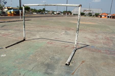 Complexo esportivo  está abandonado