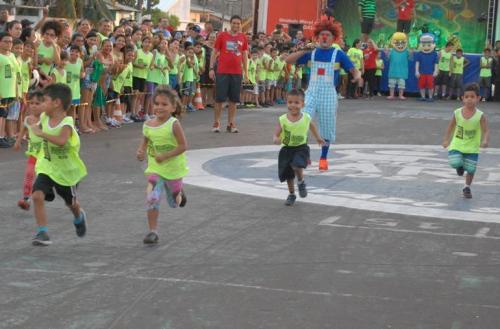 Corrida reúne comunidade escolar do Sesi/Parintins